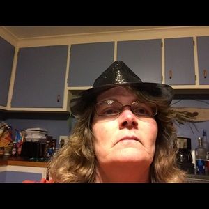 Meet your Posher, Anne